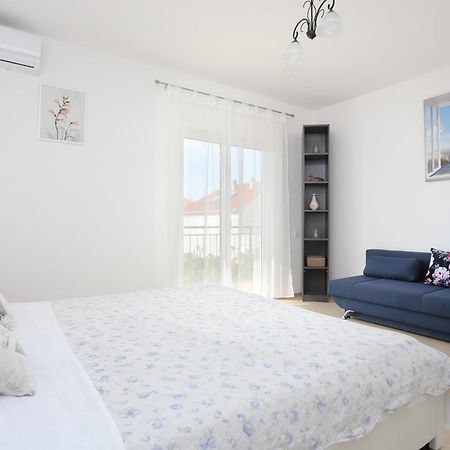 Seaside Holiday House Poljica, Trogir - 5161 Marina Rom bilde