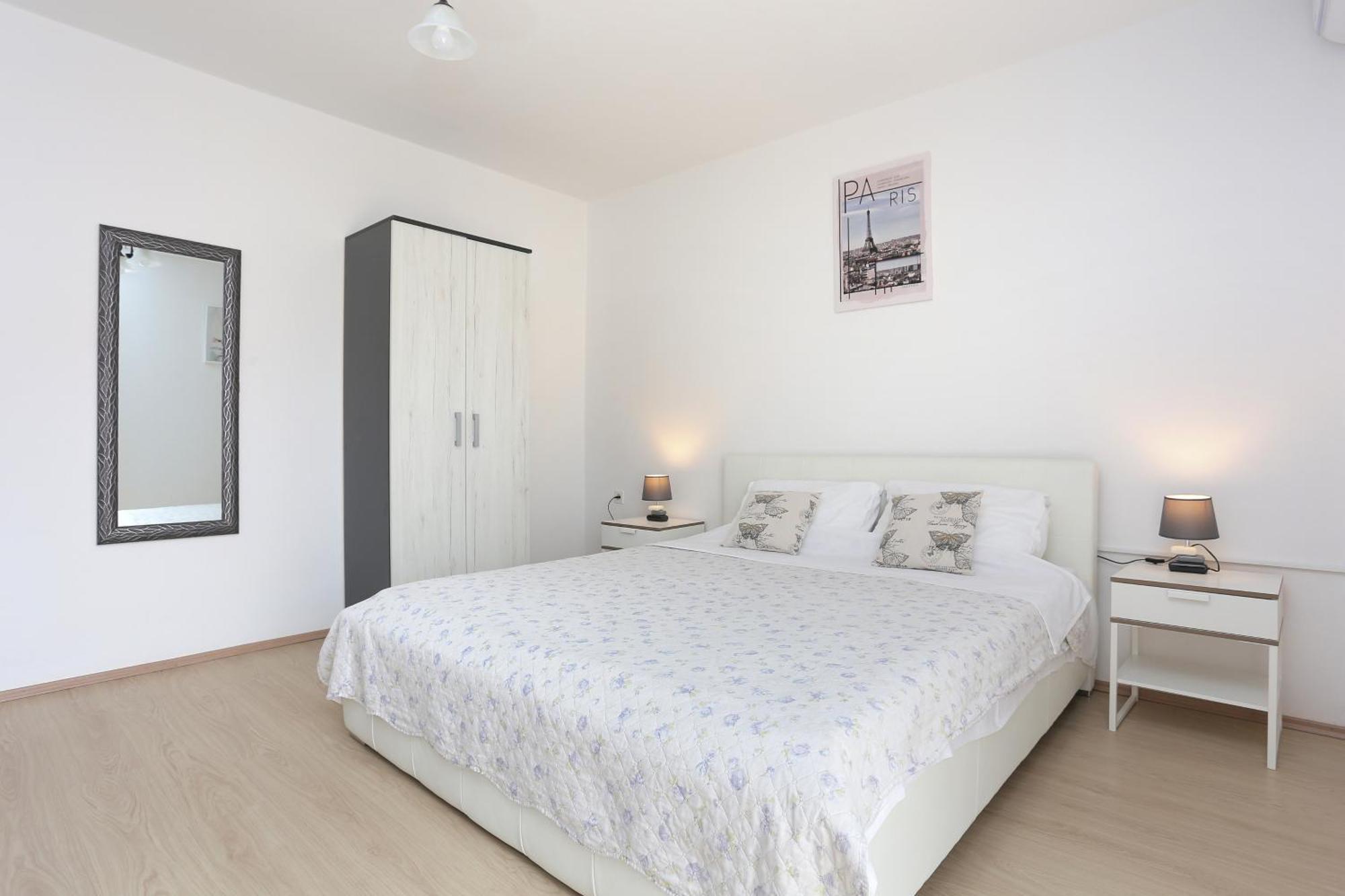 Seaside Holiday House Poljica, Trogir - 5161 Marina Rom bilde