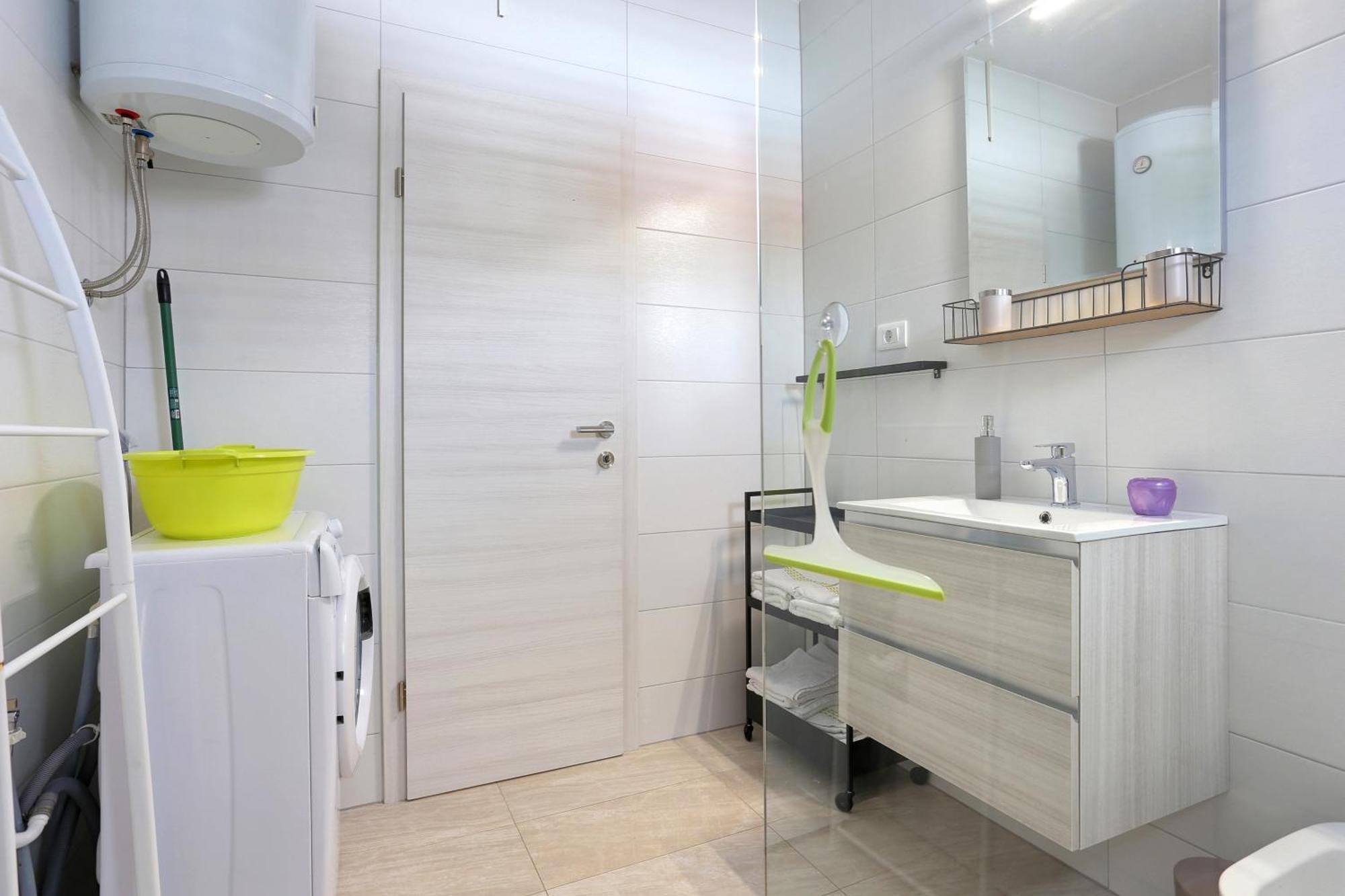 Seaside Holiday House Poljica, Trogir - 5161 Marina Rom bilde
